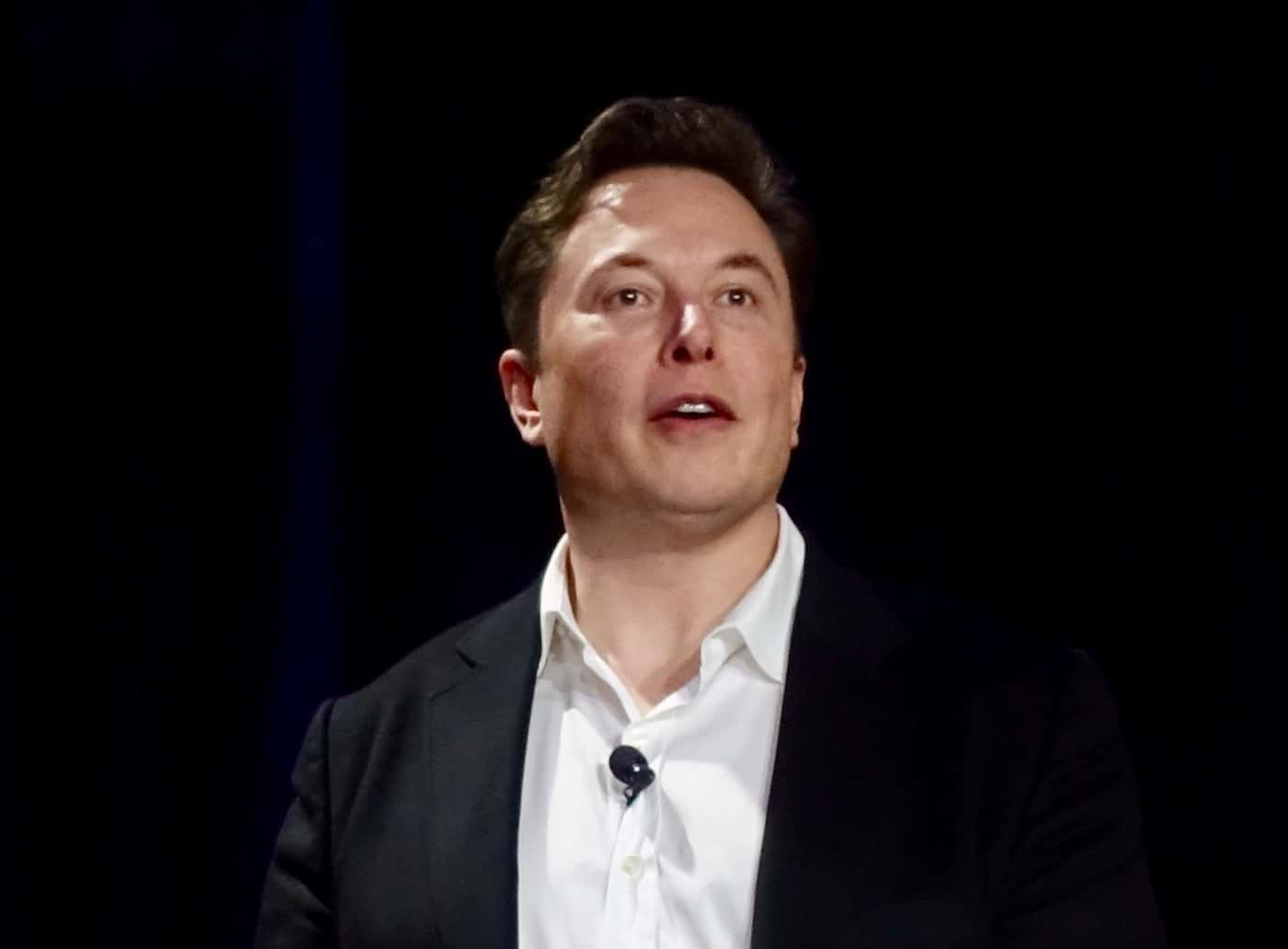 Elon Musk just presented their new neural network chip - 2019