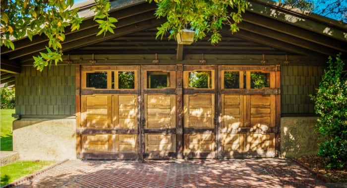 Garage Back to the Future