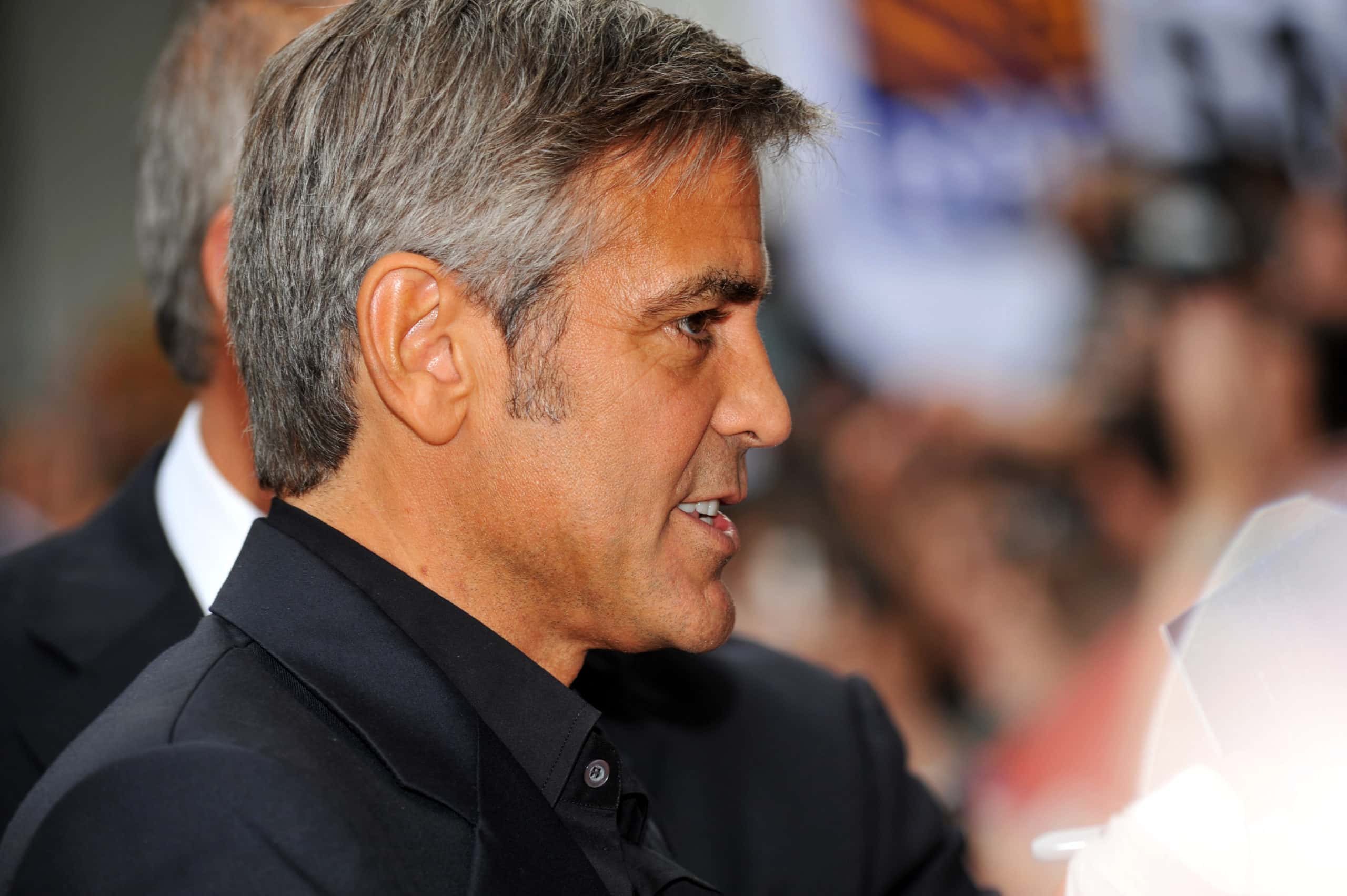 George Clooney looking and talking - 2009