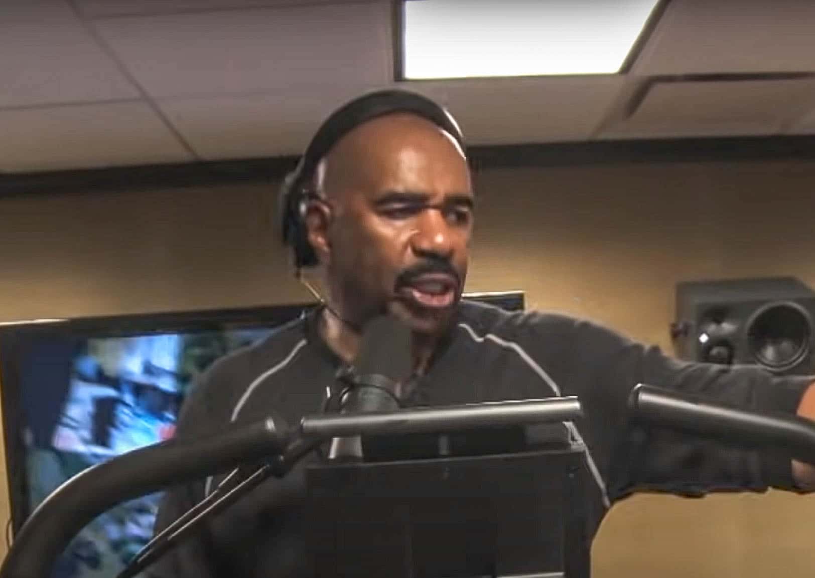 Screenshot of Steve Harvey looking at side - from Steve Harvey (2012/2017)