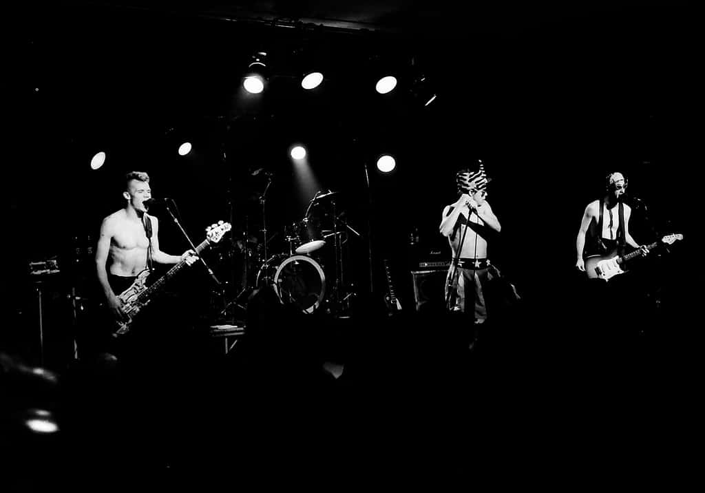 Red Hot Chili Peppers facts