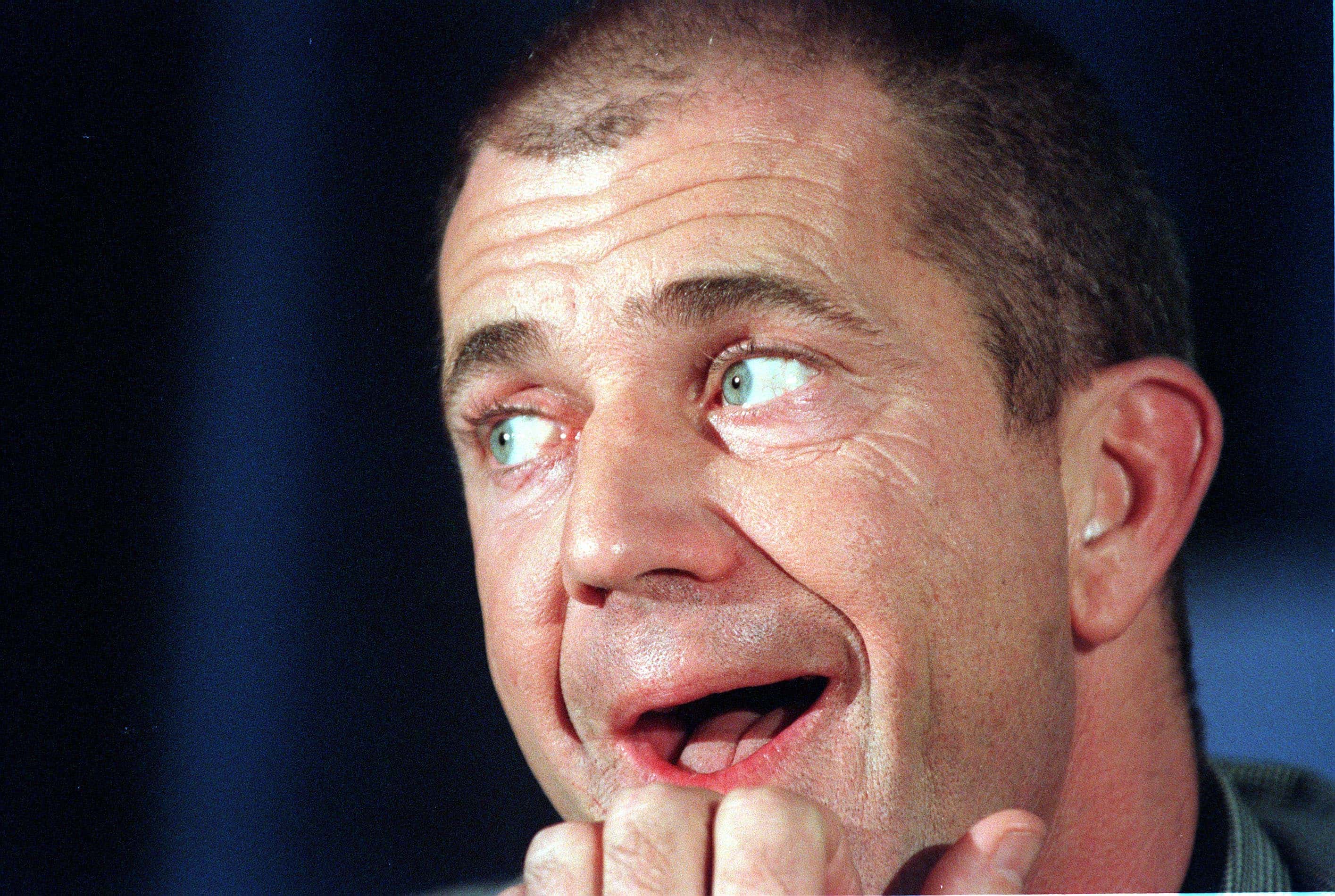 Actor Mel Gibson promotes his new movie "What Women Want"