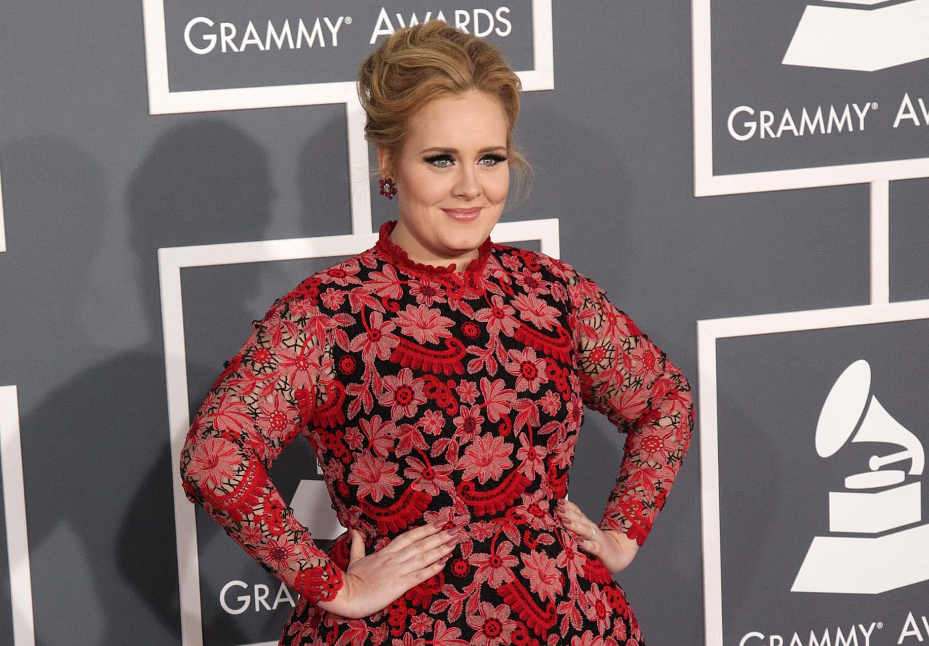 Adele arrives to the 2013 Grammy Awards