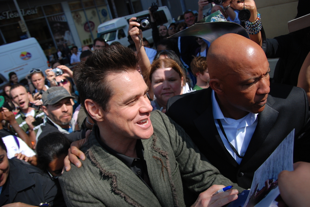 Jim Carrey being interviewed 