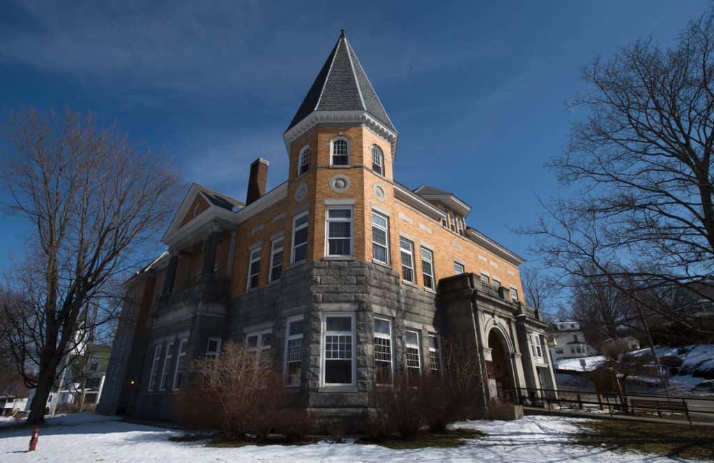 The Haskell Free Library and Opera House straddles the US/Canada border.