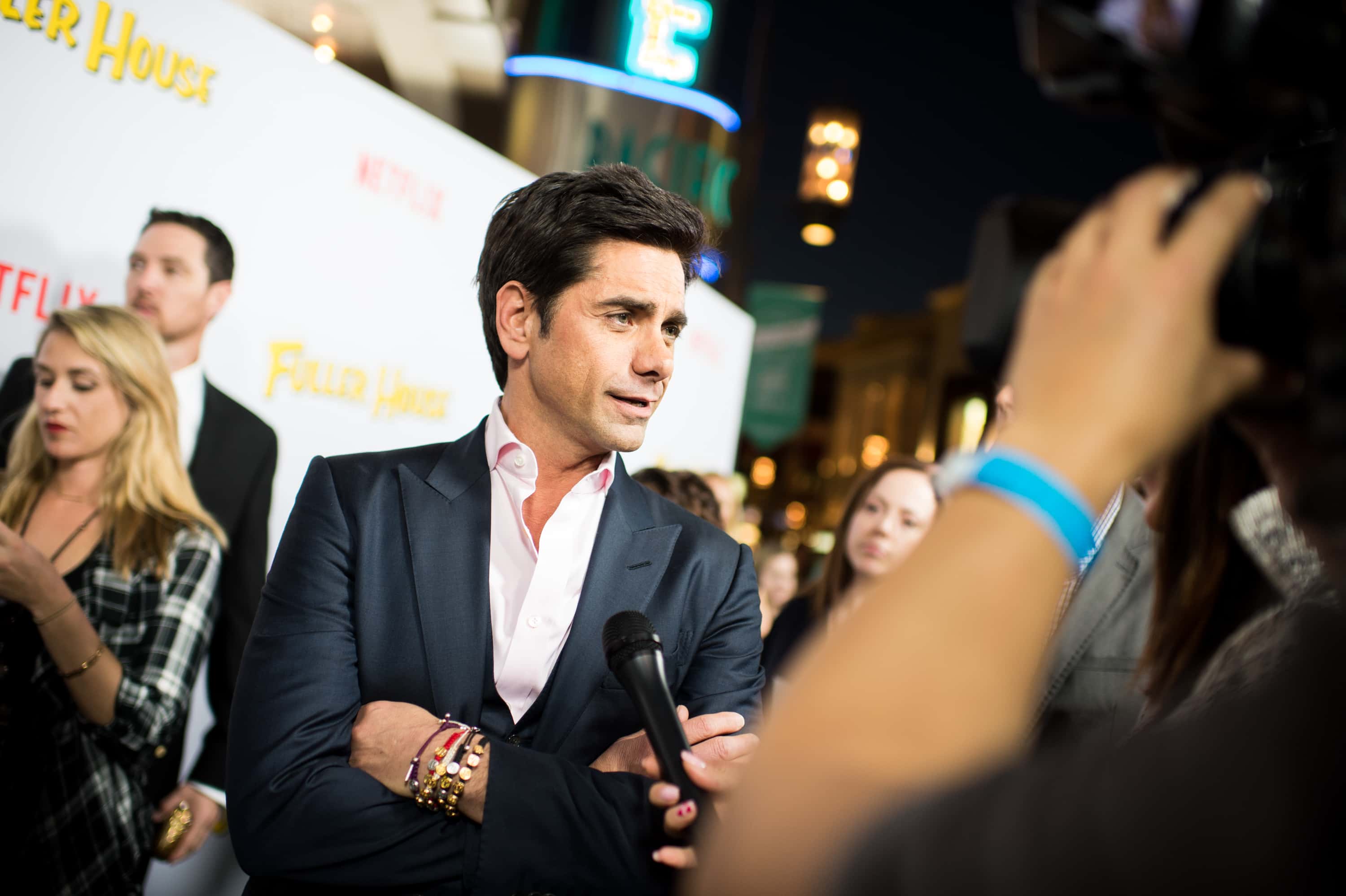 John Stamos attends the premiere of Netflix's 'Fuller House' 