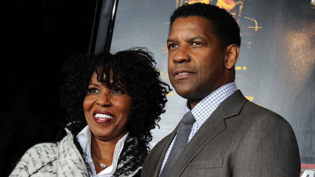 Pauletta Pearson (L) and actor Denzel Washington arrive at the premiere of Twentieth Century Fox's "Unstoppable"