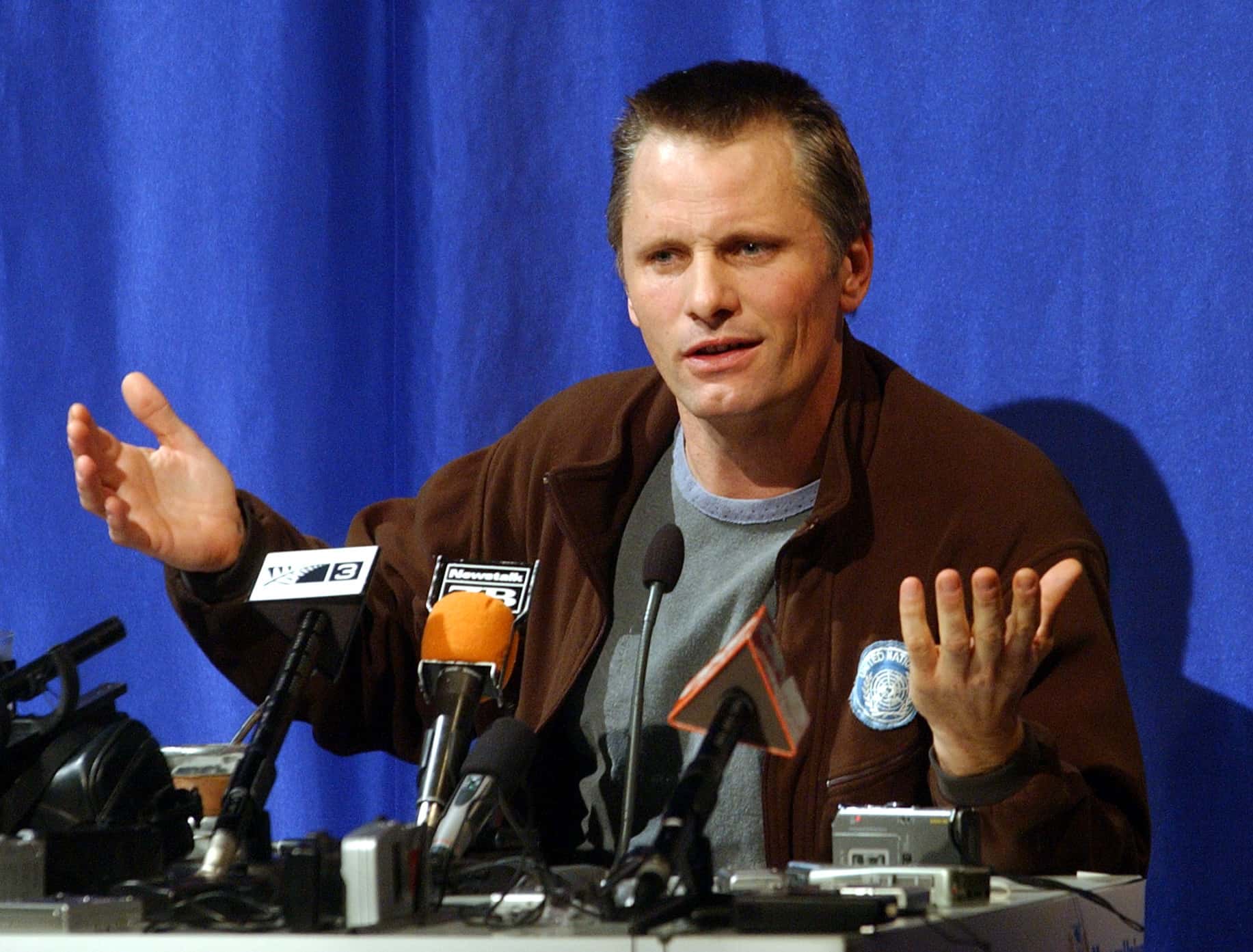 Viggo Mortensen at a press conference to launch his exhibition of photography and poetry - 2003