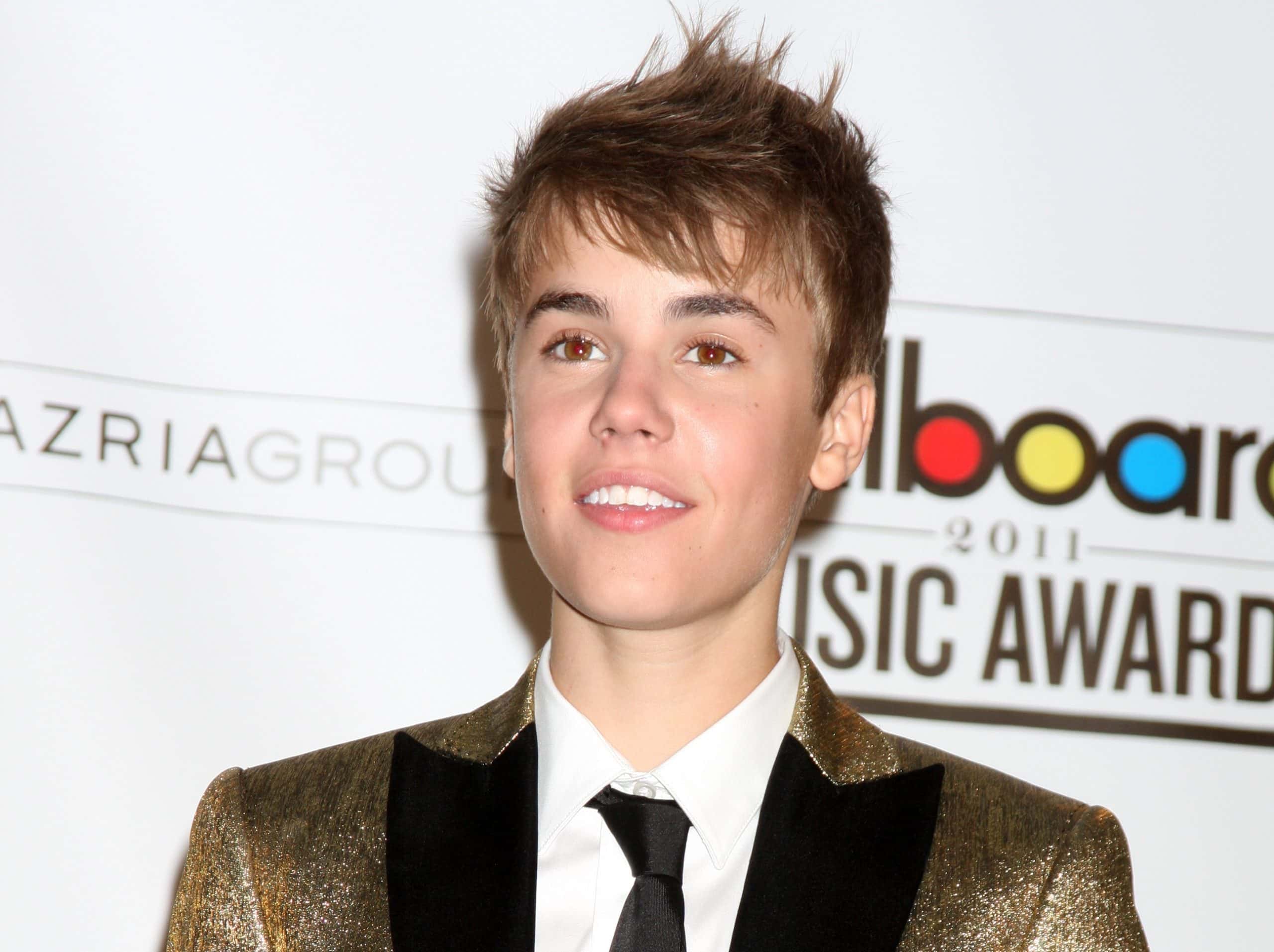  Justin Bieber in the Press Room of the 2011 Billboard Music Awards