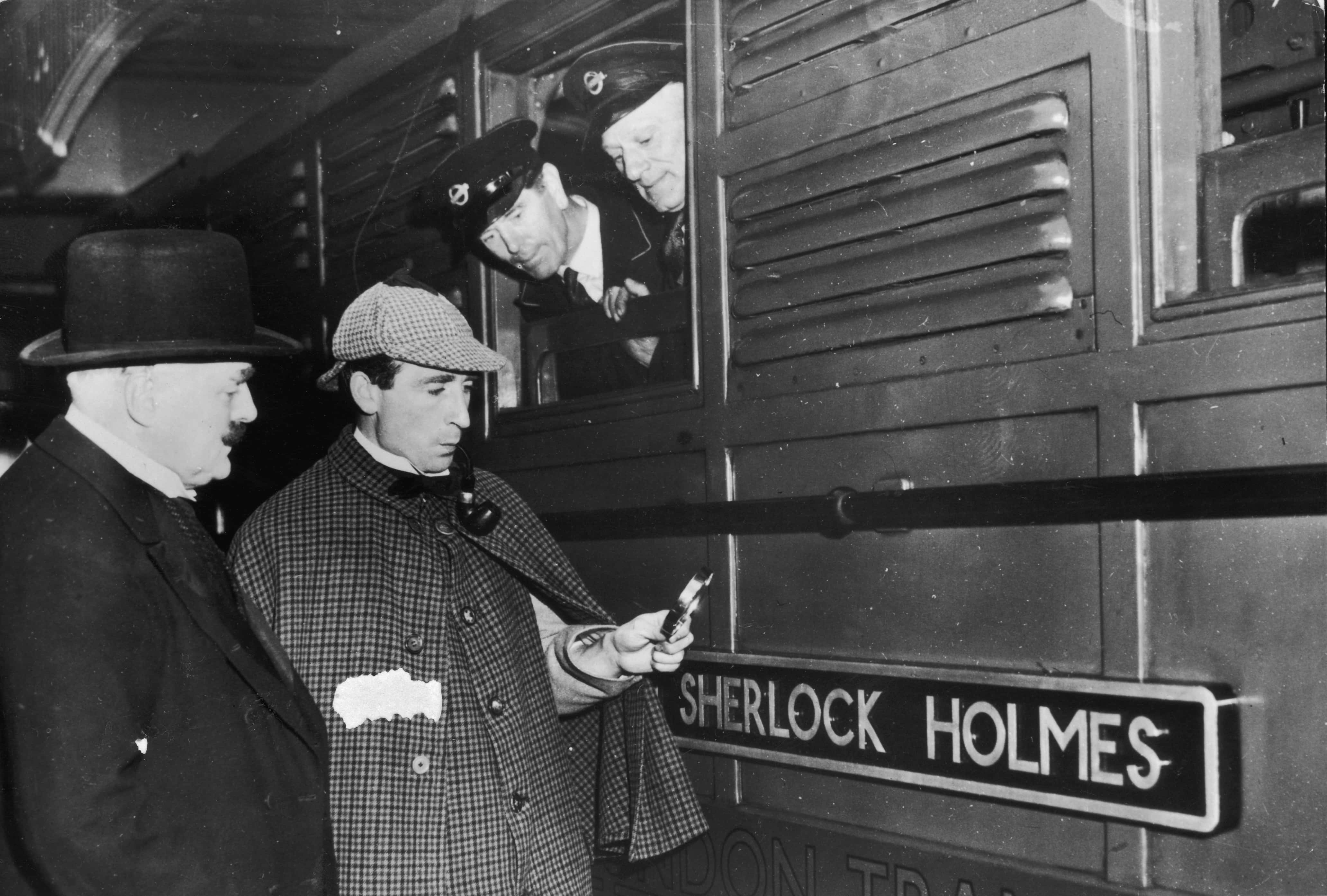 A locomotive named Sherlock Holmes gets a visit from a man dressed as its namesake, the famous fictional detective