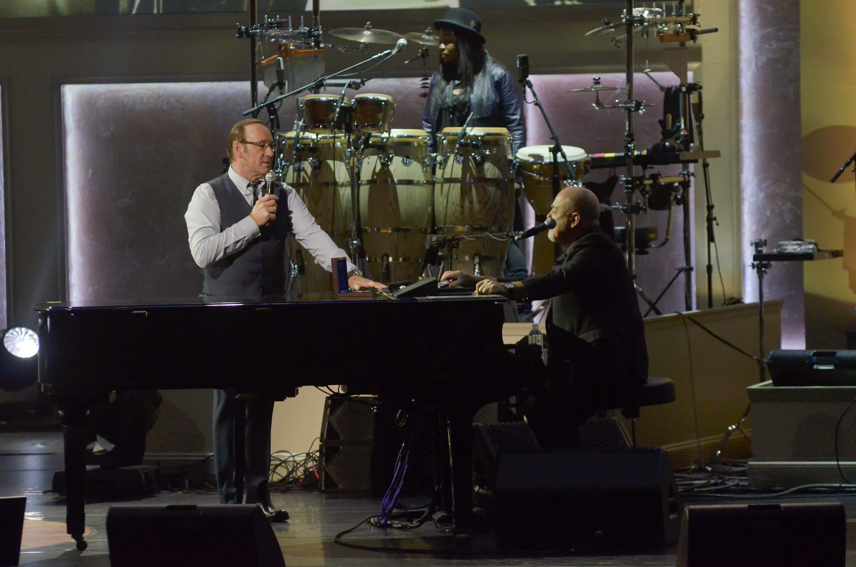 Kevin Spacey and Billy Joel perform after Joel is presented with the 2014 Gershwin Prize