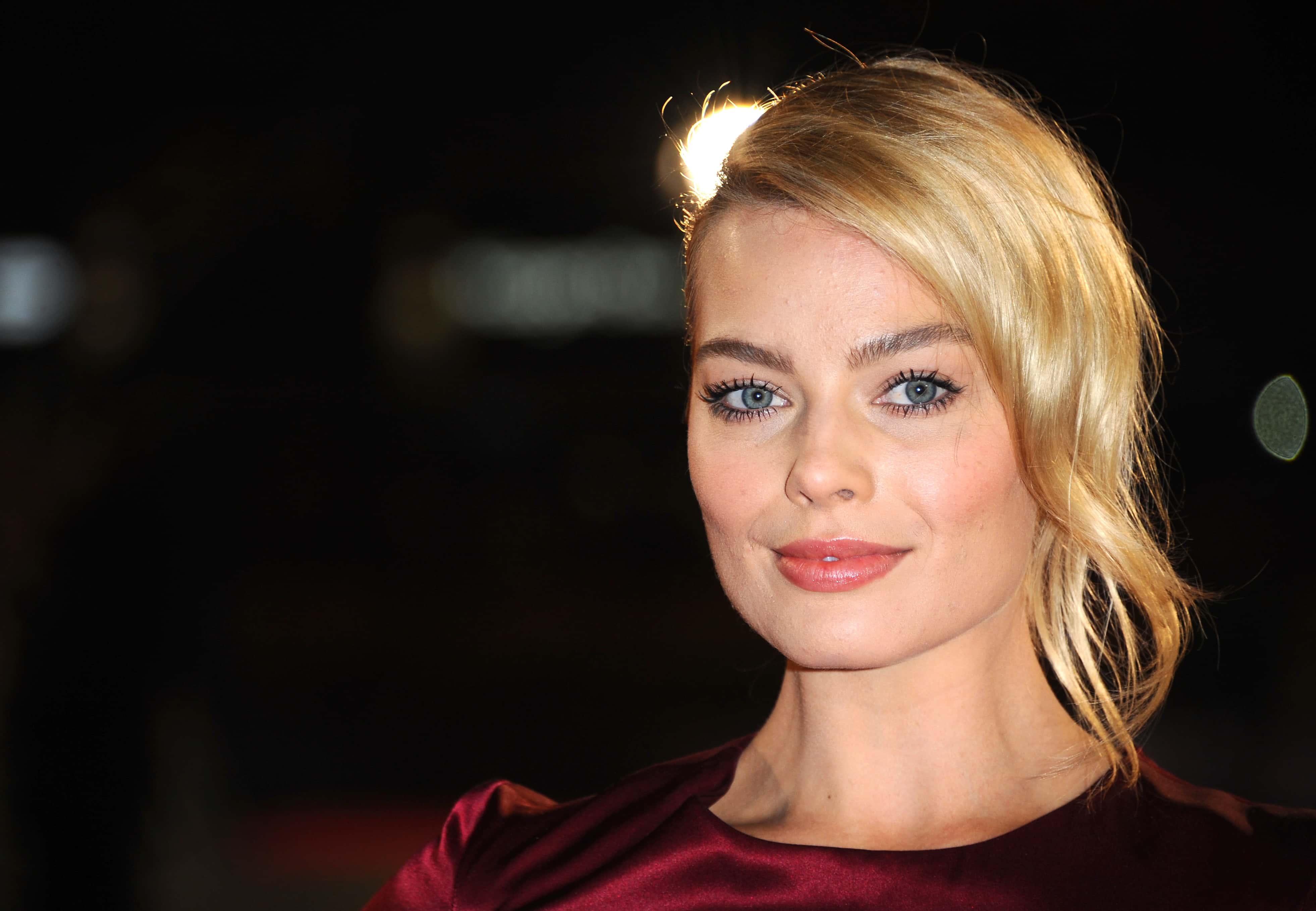 Actress Margot Robbie attends the UK Premiere of The Wolf of Wall Street at London's Leicester Square on January 9, 2014