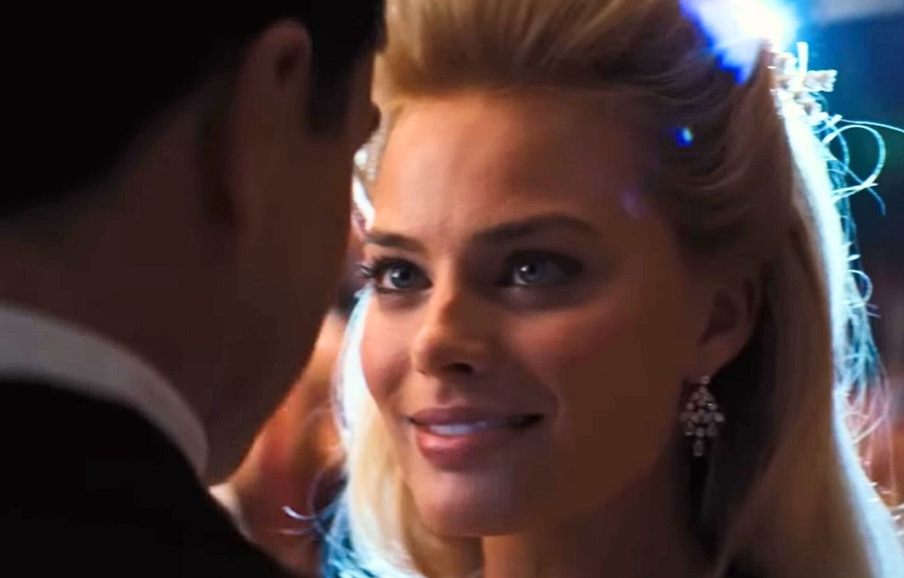 Screenshot of Margot Robbie from  - The Wolf of Wall Street (2013)