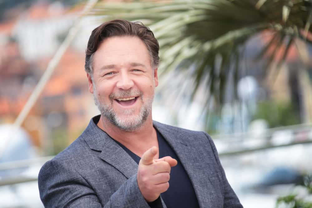Russell Crowe posing for a photo
