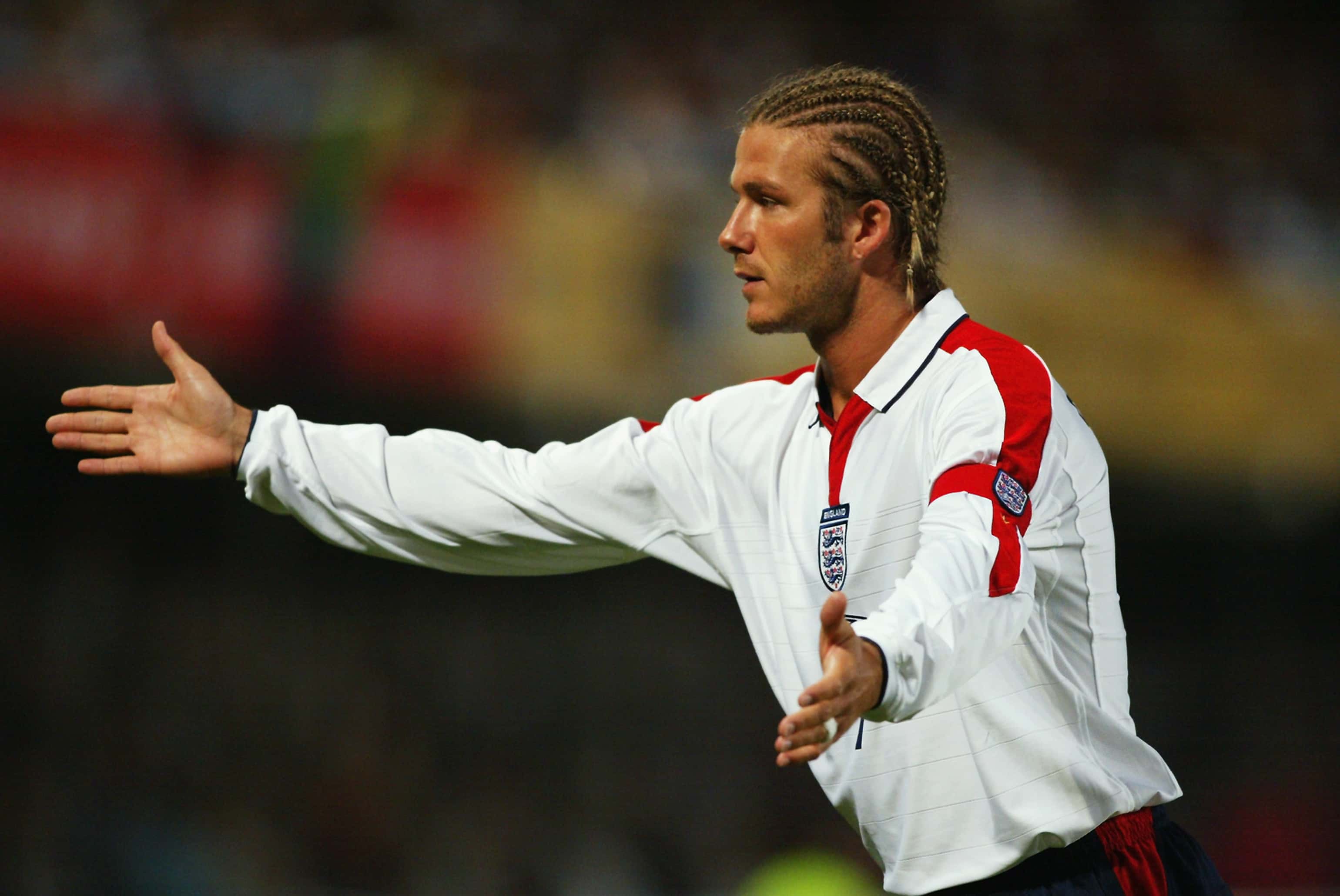 David Beckham of England organises his team during the International Friendly match between South Africa and England