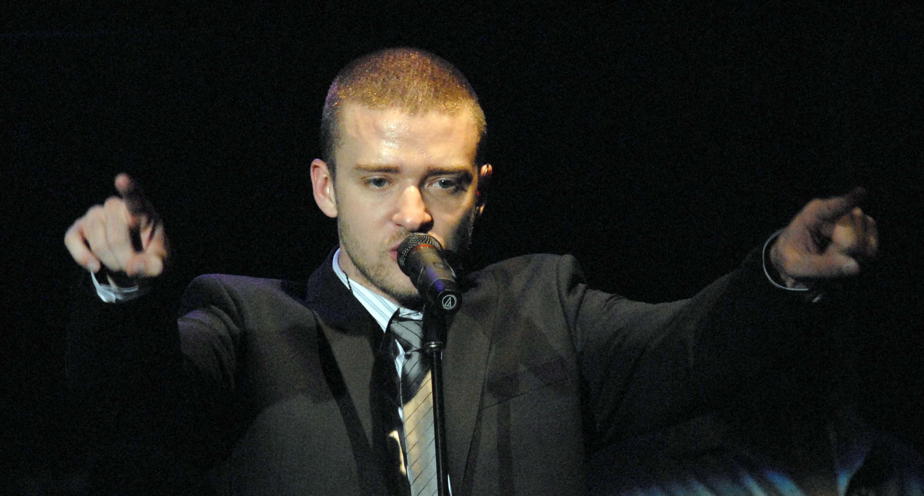 Justin Timberlake performs