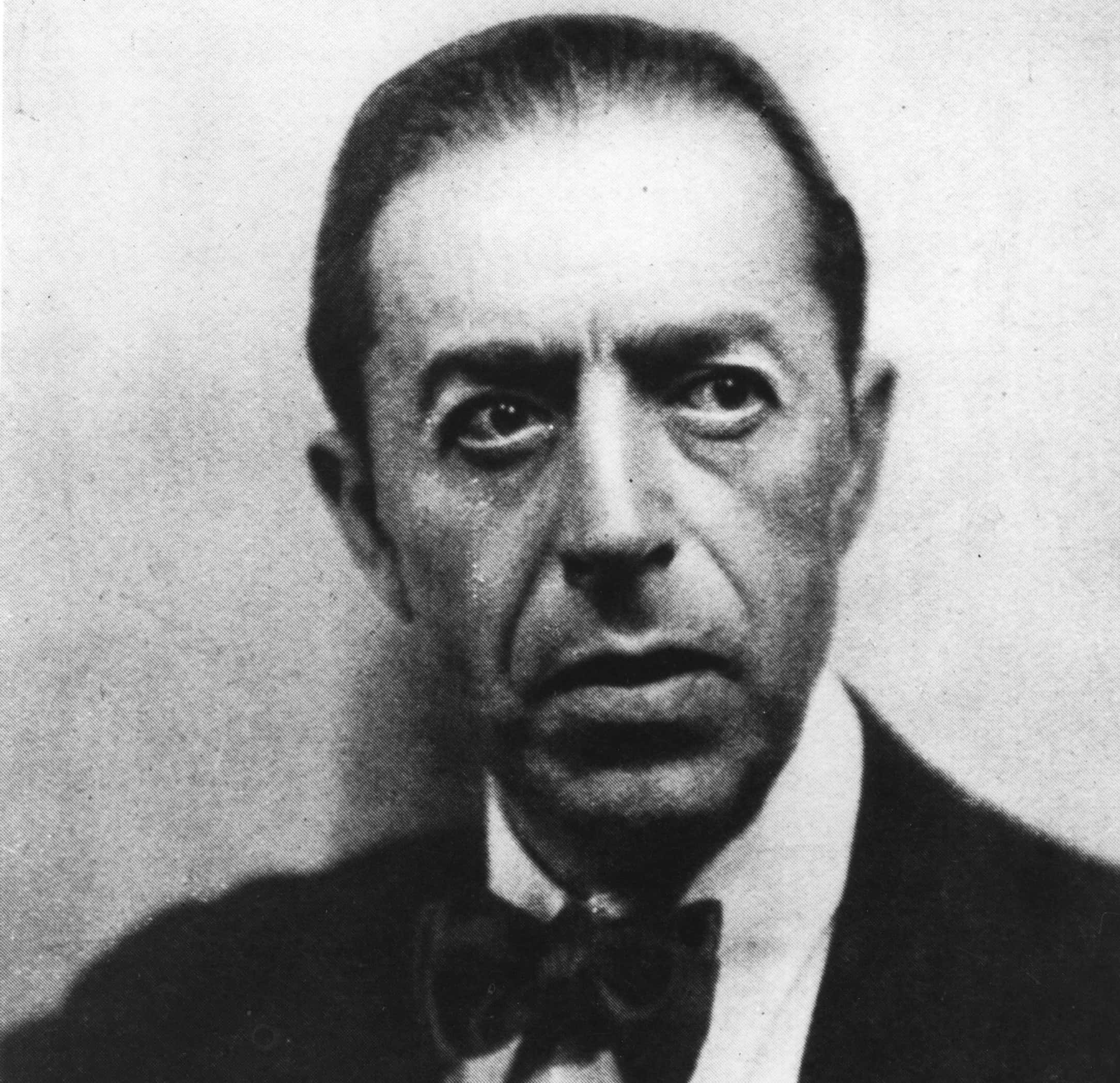 Master Spy in Black'n white.