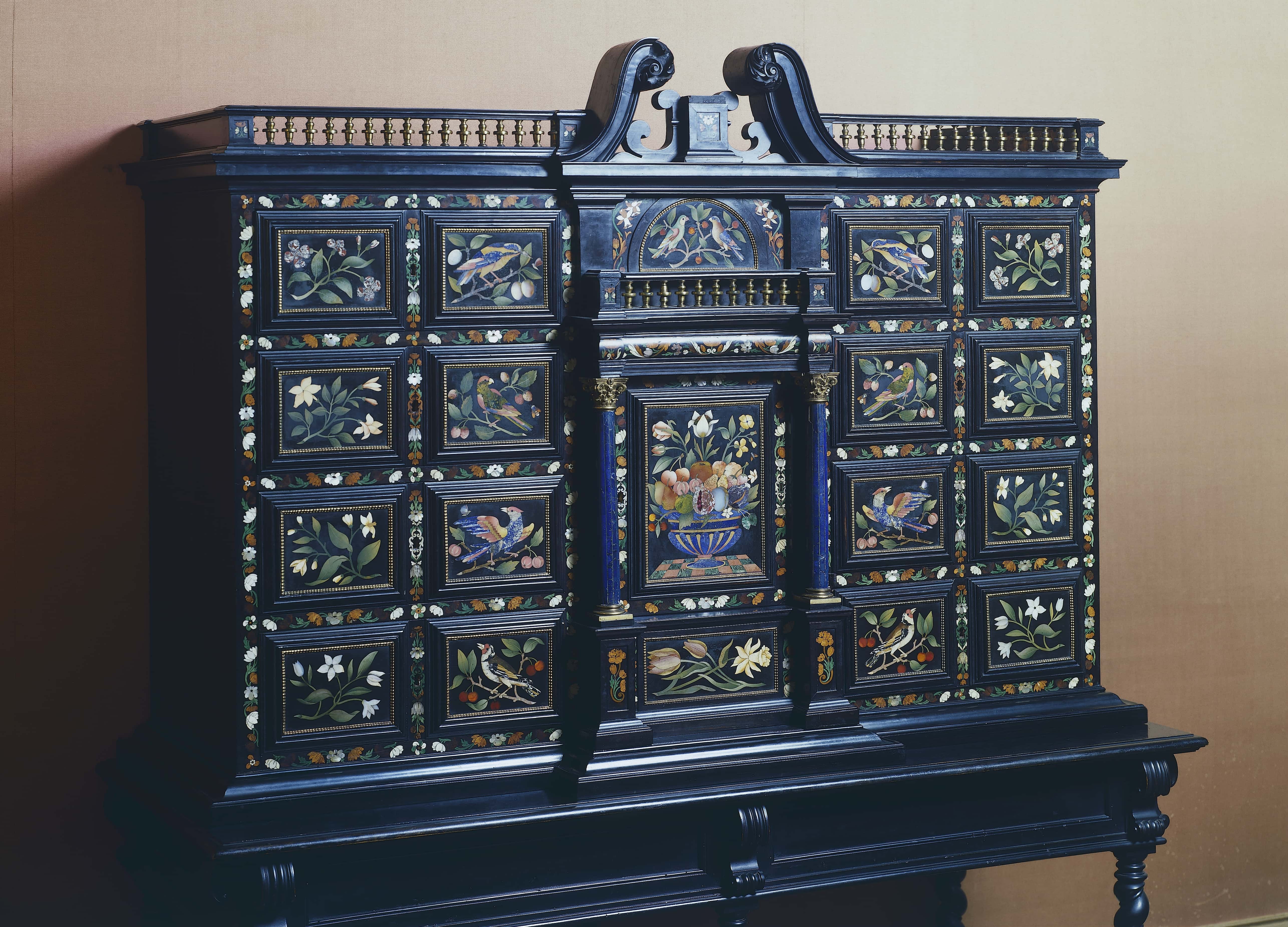 Toys Of The Rich And Famous facts