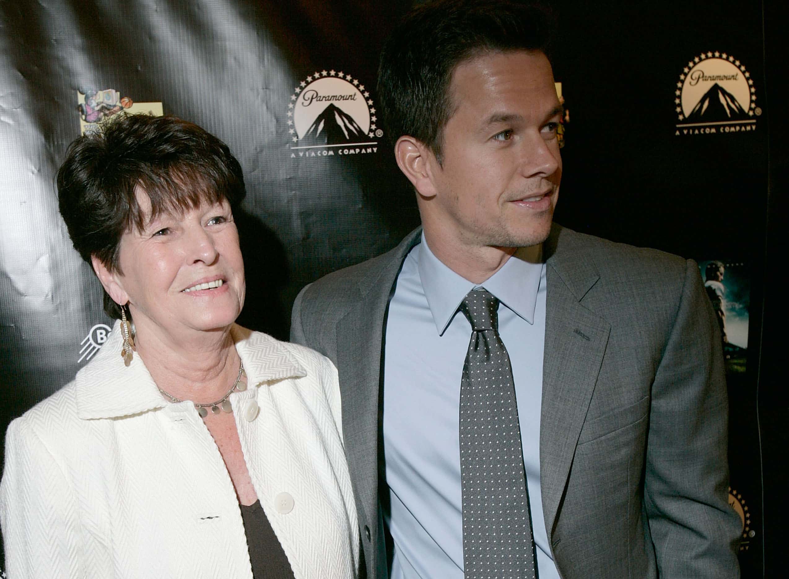 Mark Wahlburg and his mother Alma attend the premiere of the movie "Shooter"