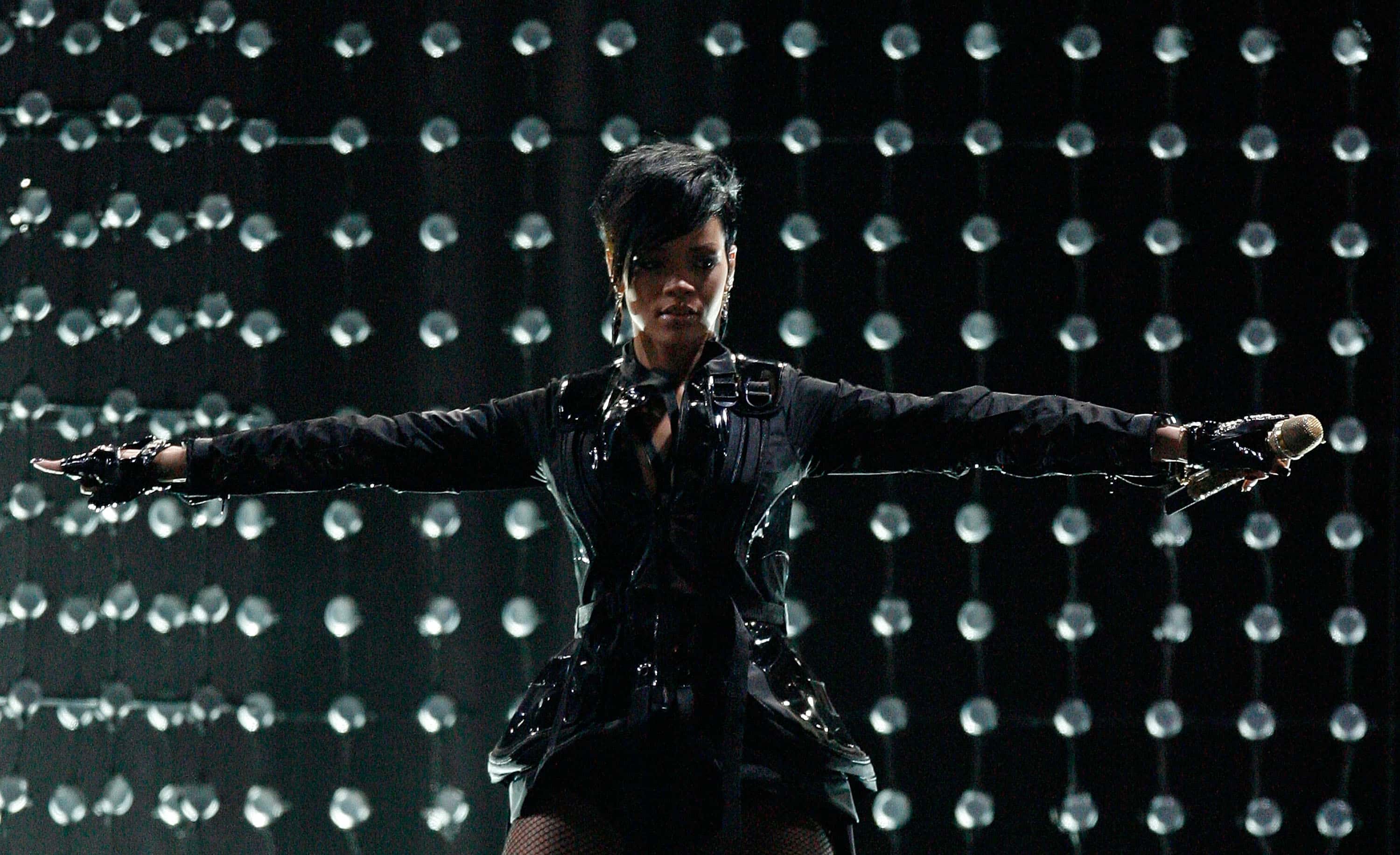 Rihanna performs at the NFL Pepsi Smash Super Bowl Concert
