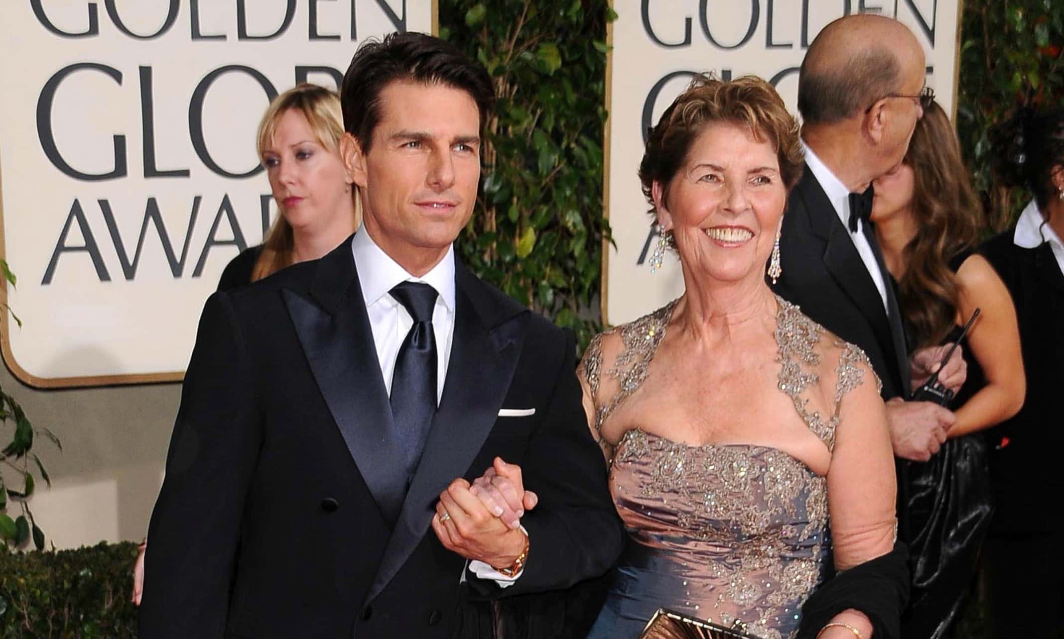 Tom Cruise with his mother Mary Lee