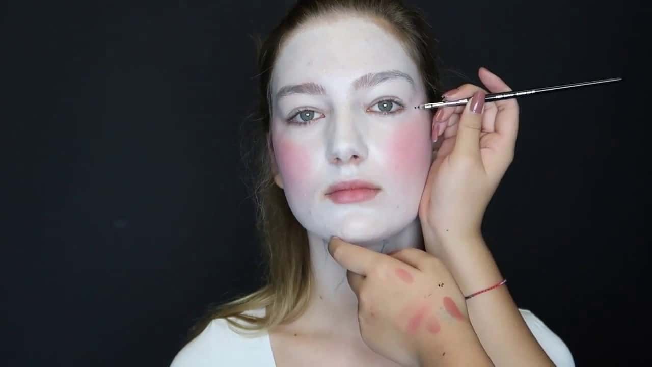 Historical Beauty Practices facts