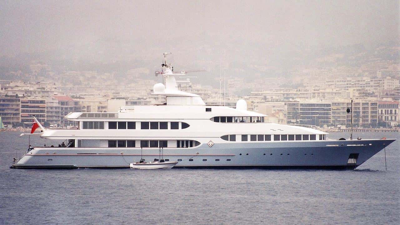 Astounding Royal Possessions facts