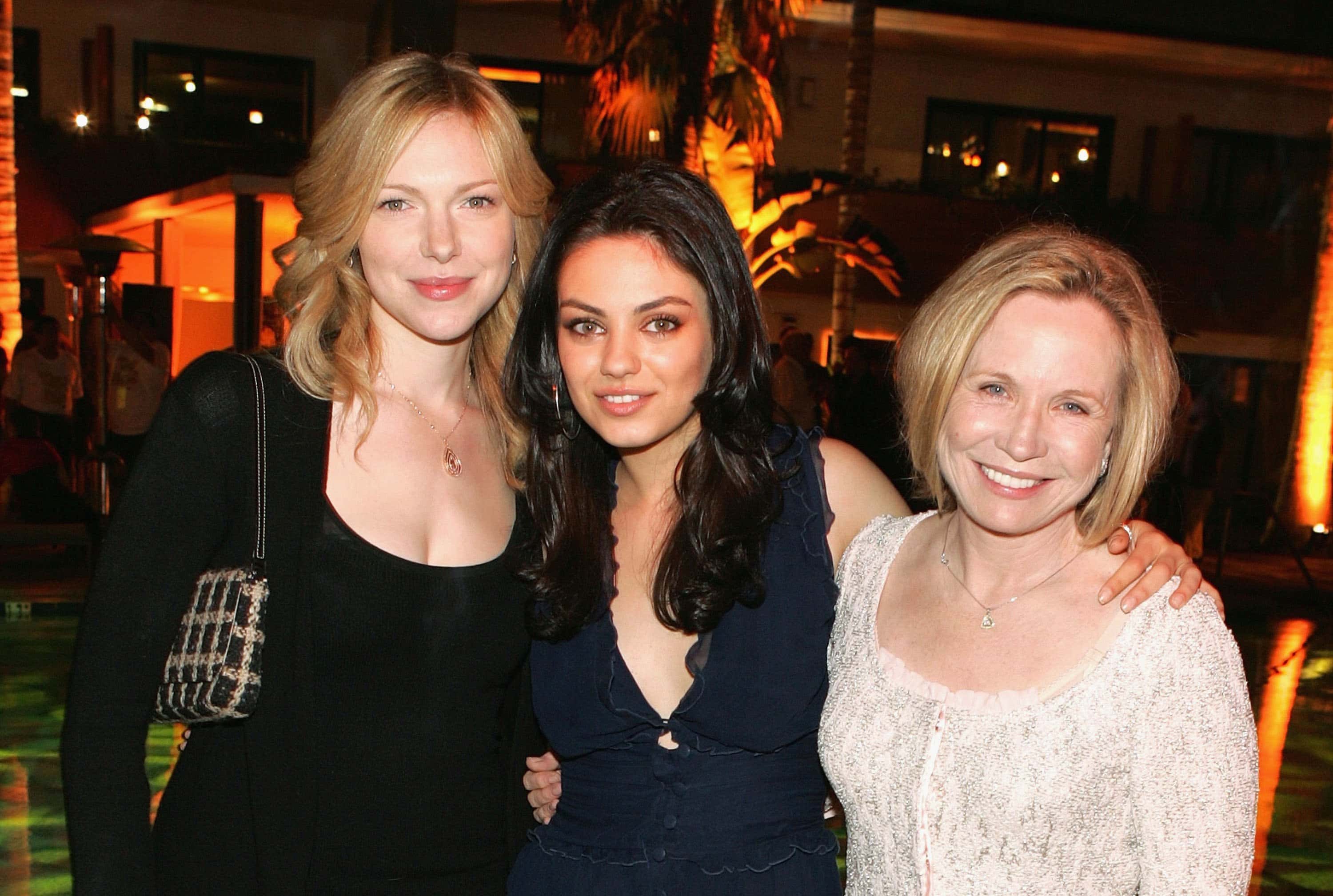 Laura Prepon, Mila Kunis, and Debra Jo Rupp