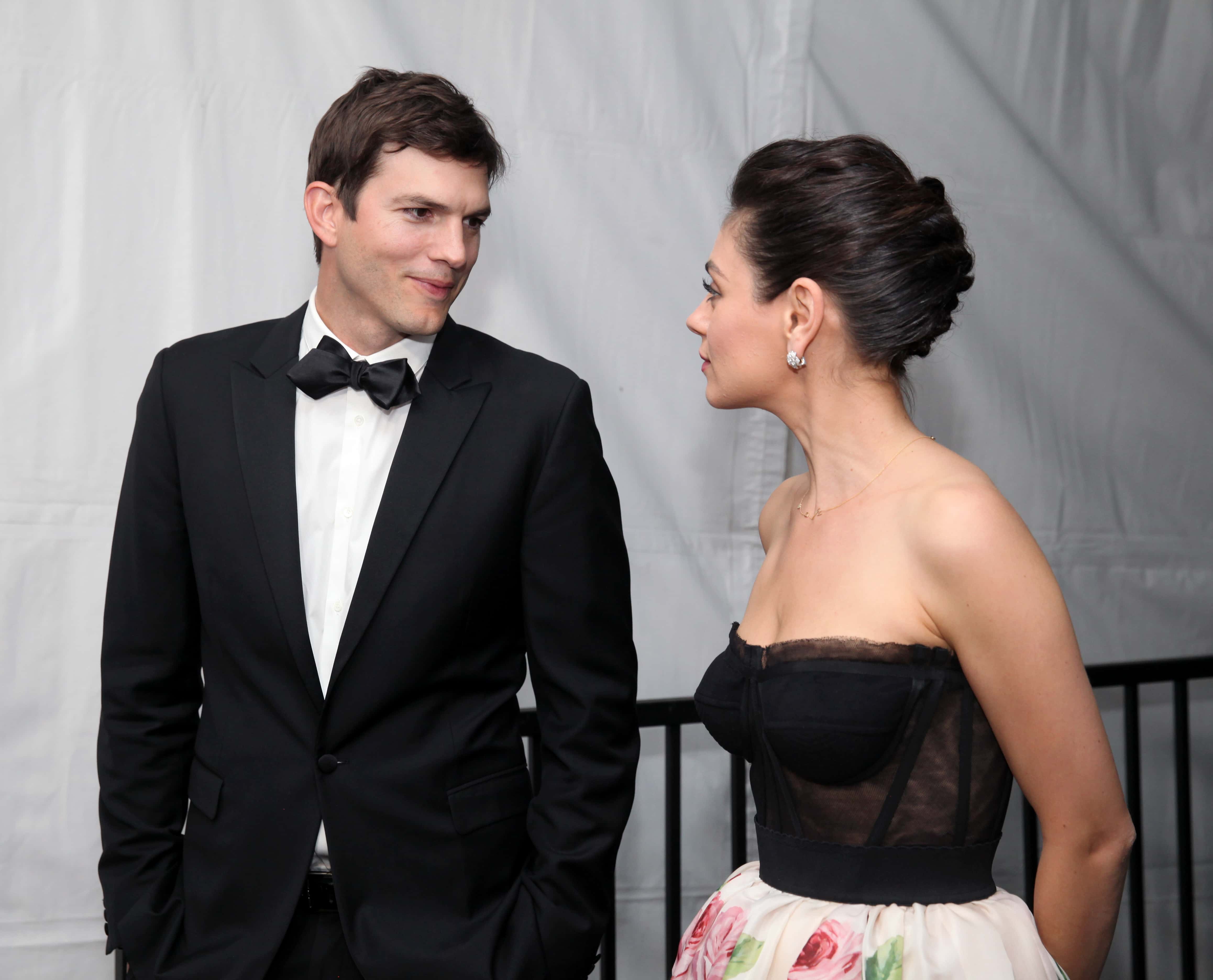 Actors Ashton Kutcher and Mila Kunis attend the 2018 Breakthrough Prize