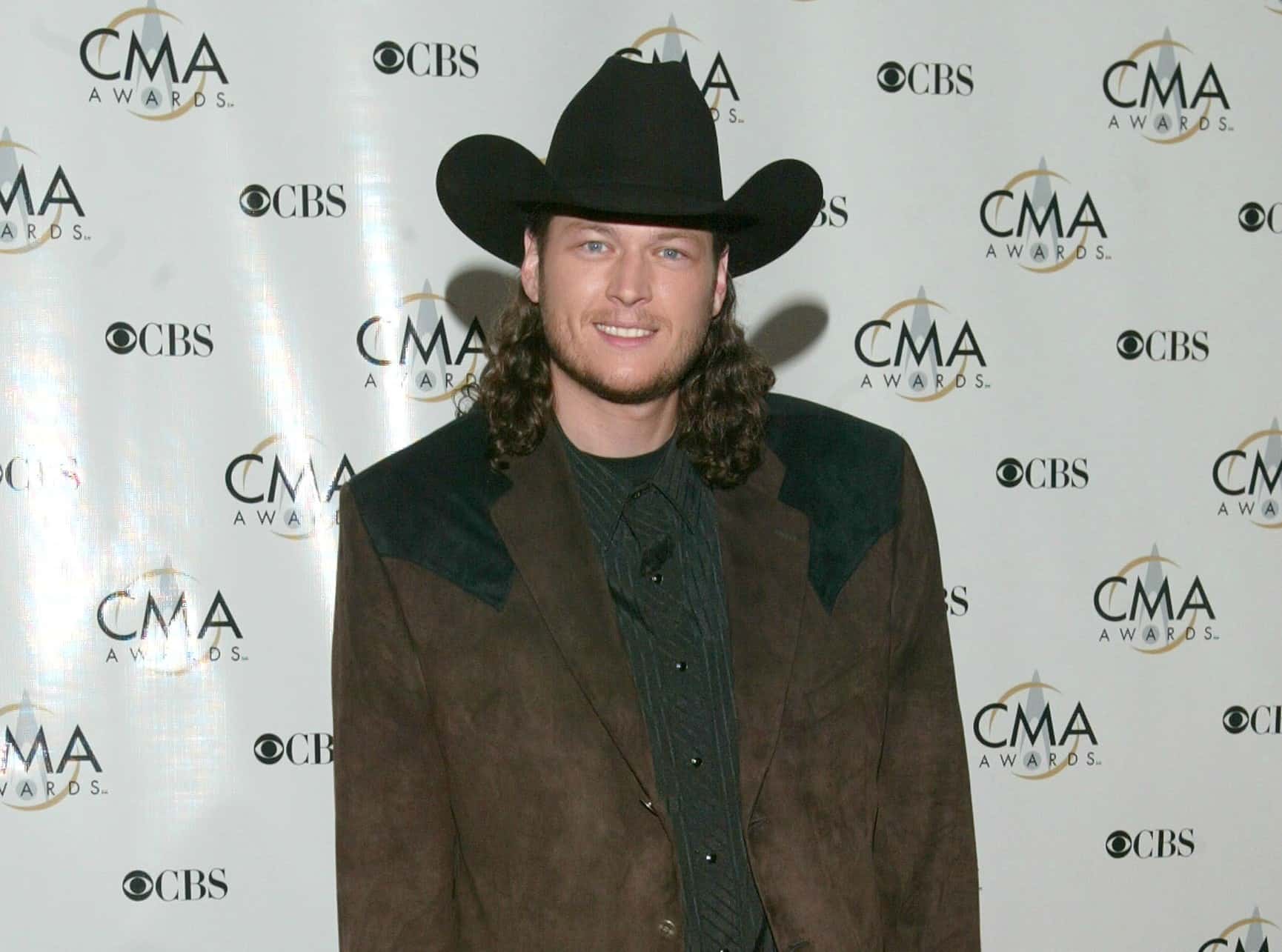 Country singer Blake Shelton arrives at the "37th Annual CMA Awards"