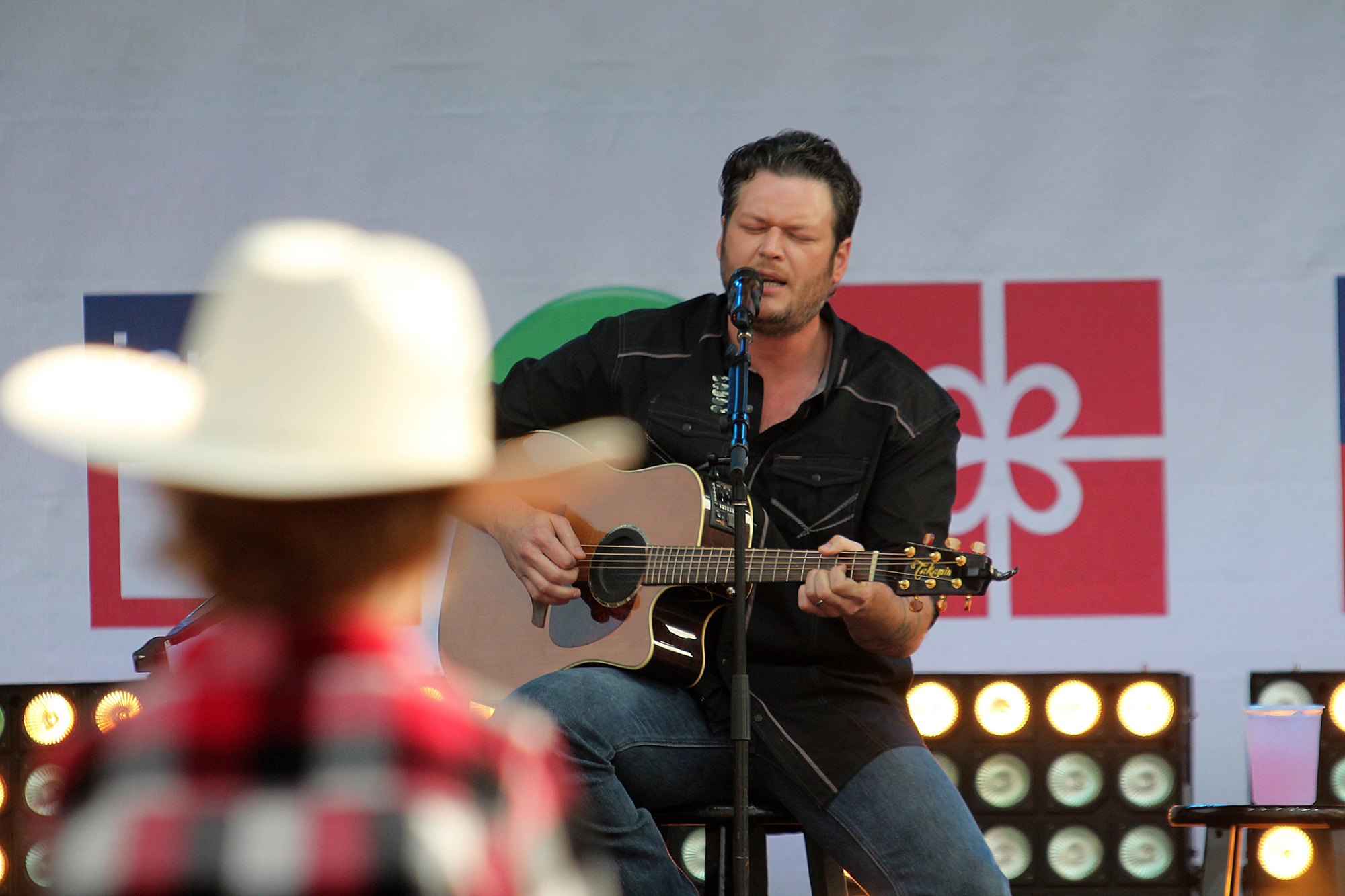 Blake Shelton facts