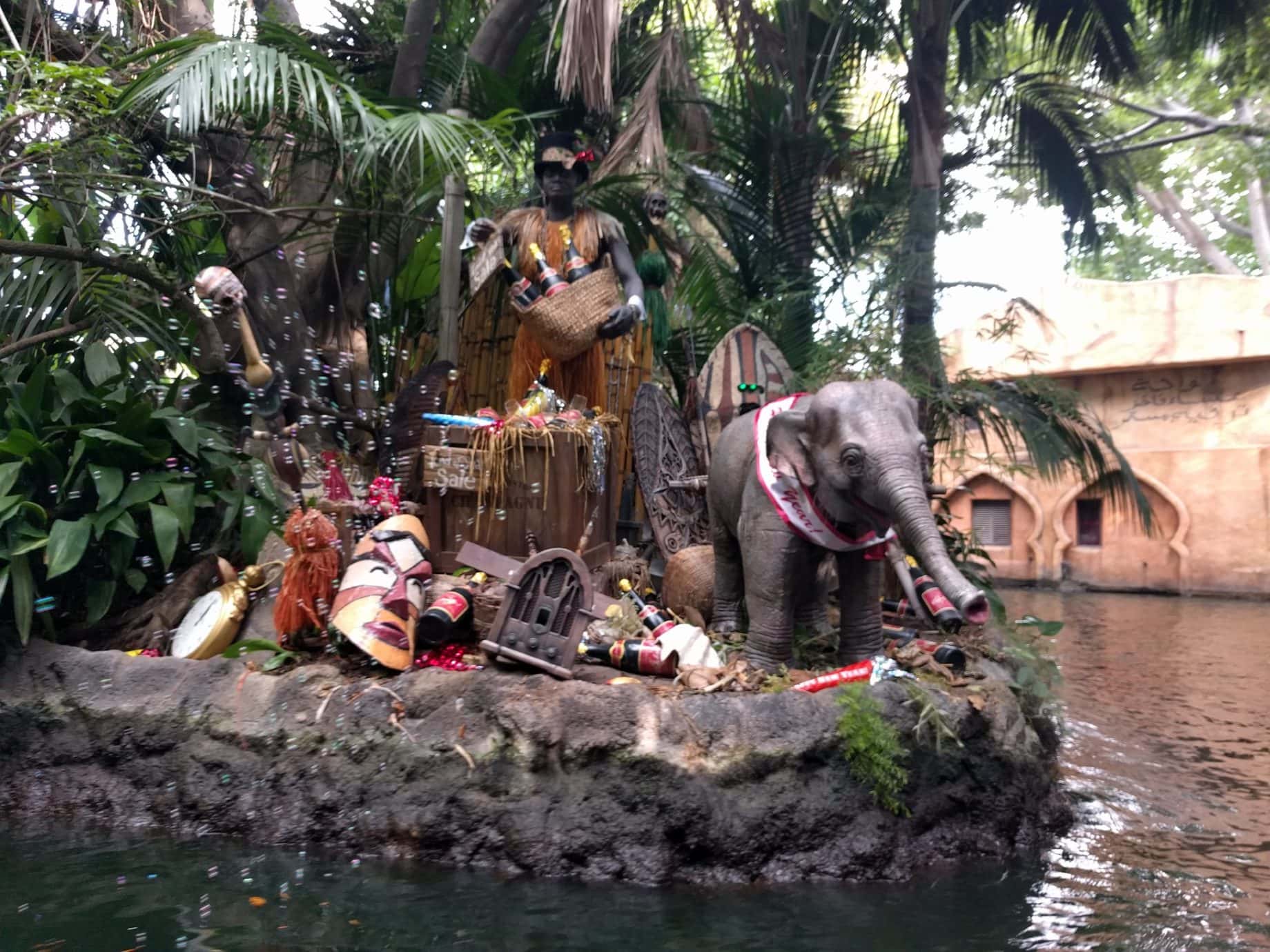 Disneyland And Walt Disney World facts