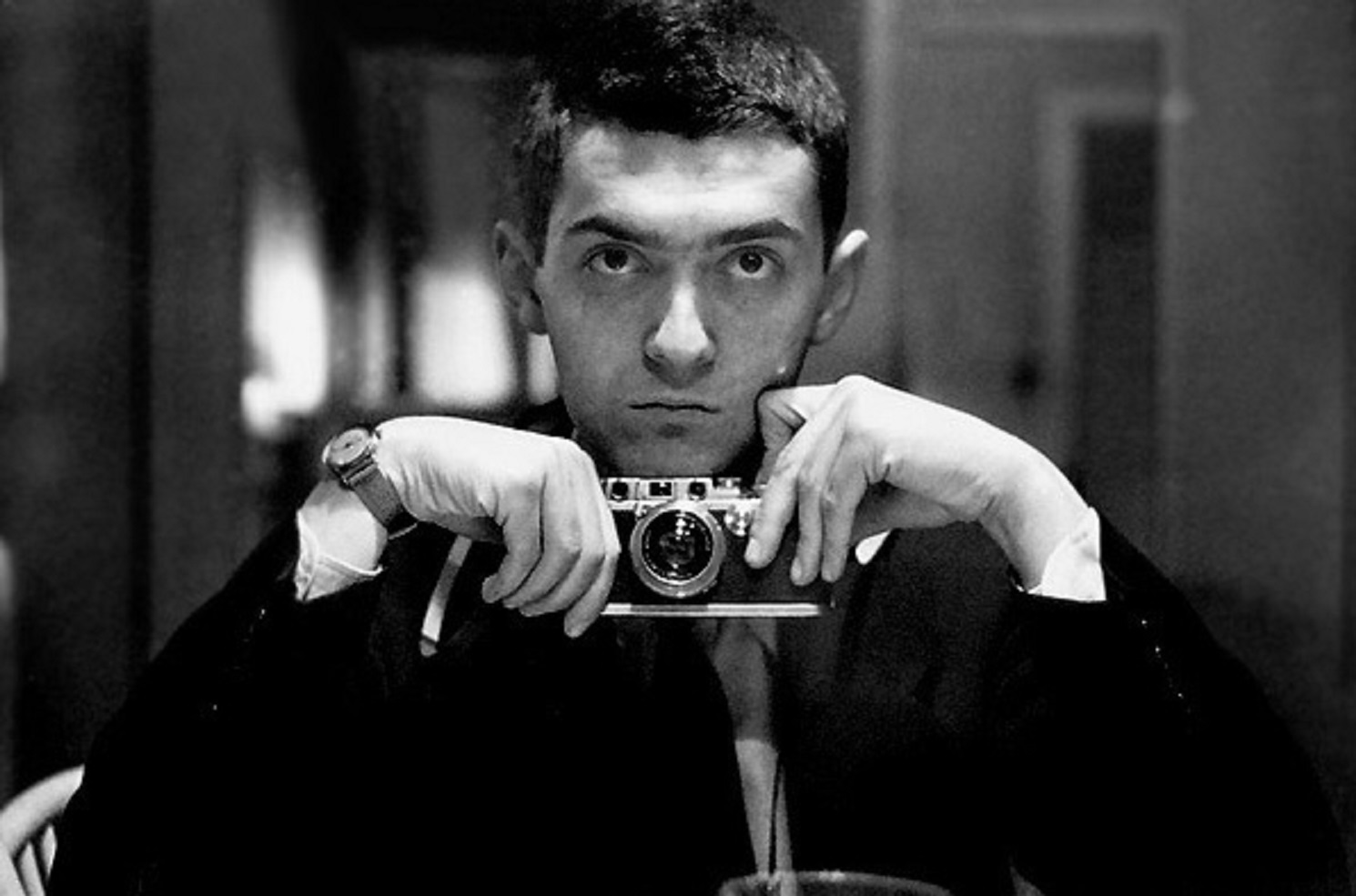 Stanley Kubrick with a Leica IIIf was taken when he worked as a staff photographer