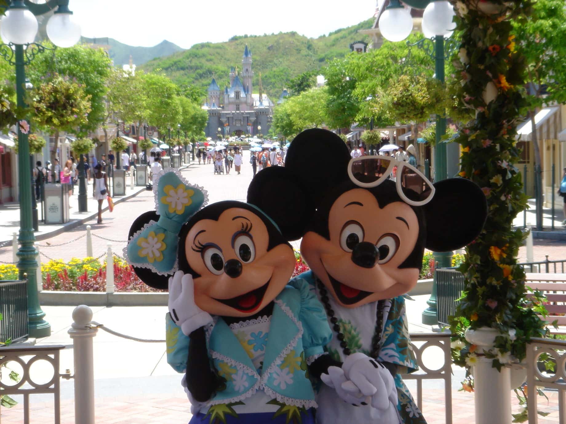 Disneyland And Walt Disney World facts