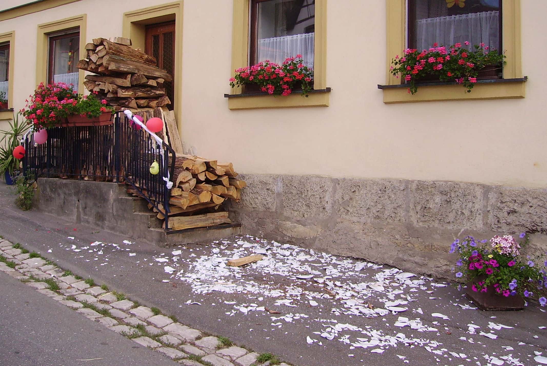 Strange Marriage Customs facts