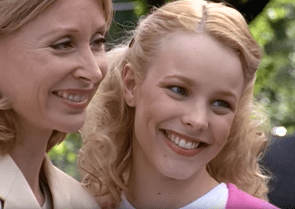 Screenshot from the television series Famous Jett Jackson (1998–2001)