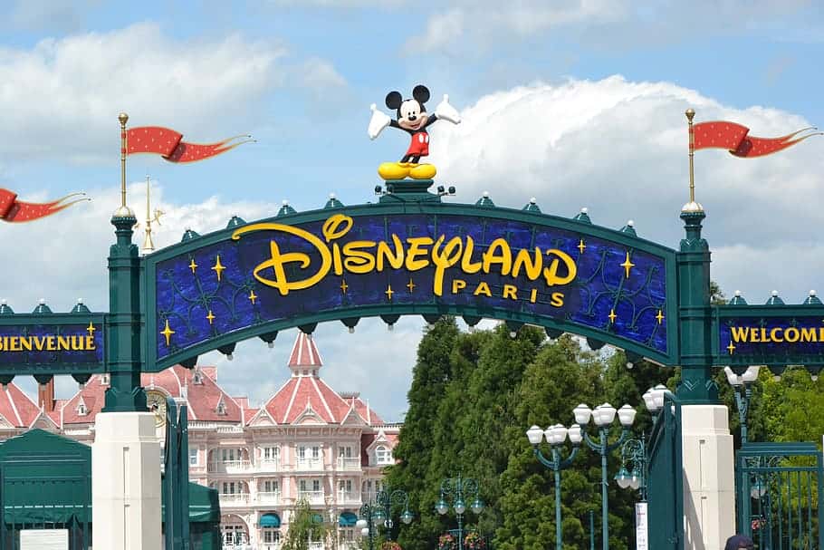 Disneyland And Walt Disney World facts