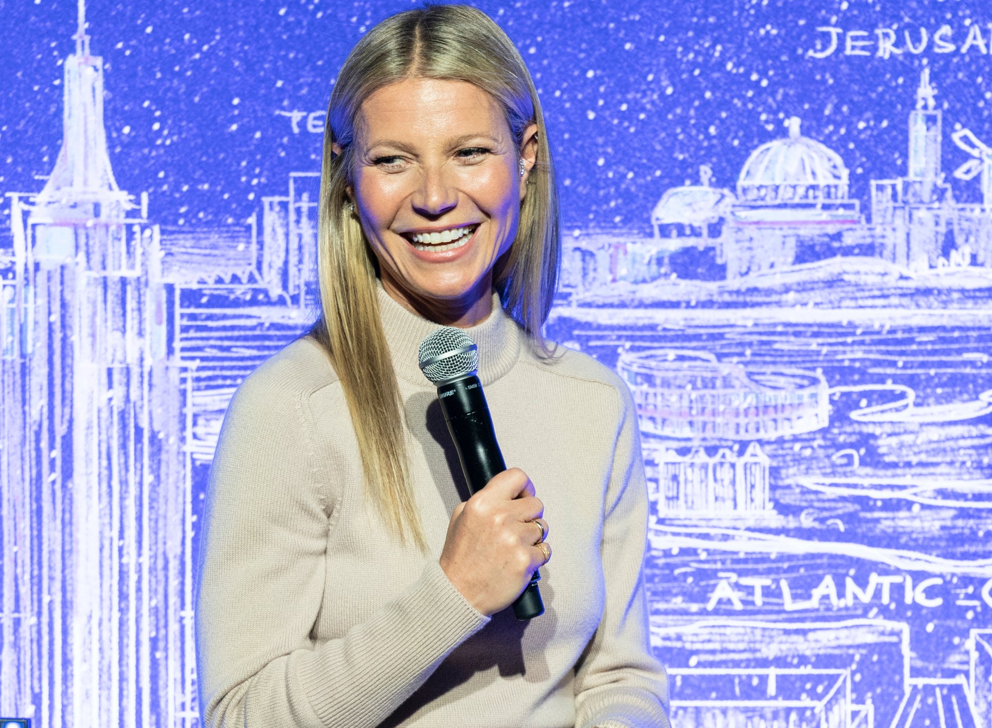 Gwyneth Paltrow participates in discussion - 2020