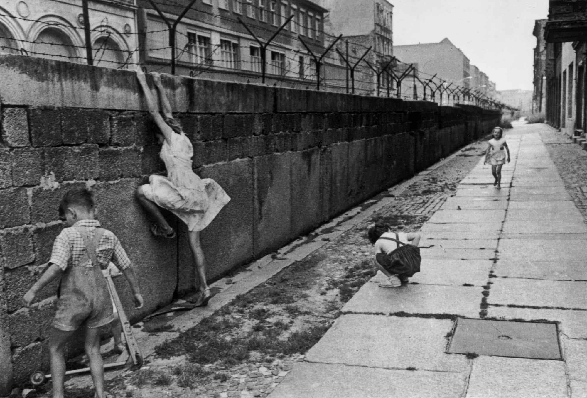 Life In East Germany facts