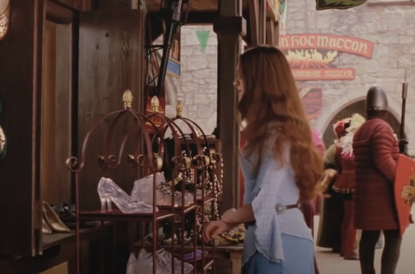 Screenshot from the film Ella Enchanted (2004)