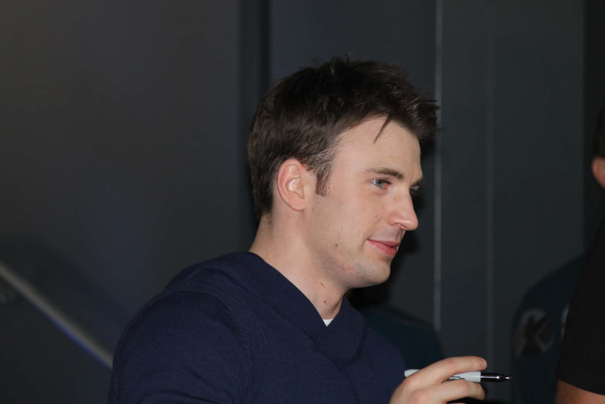 Chris Evans does a signing at the Marvel Comics Exhibit at Comic-Con