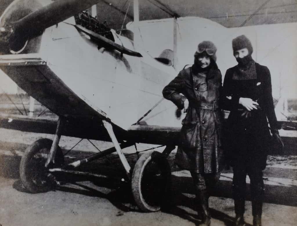 Amelia Earhart with Neta Snook wearing winter clothes