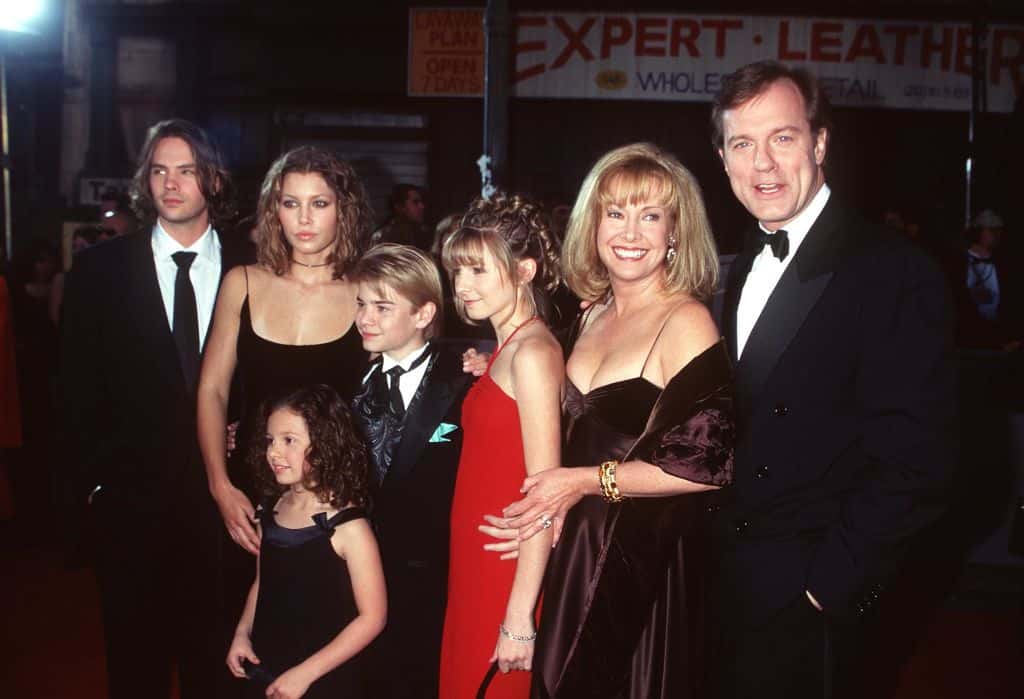 Jessica Biel and the Cast of "7th Heaven" 