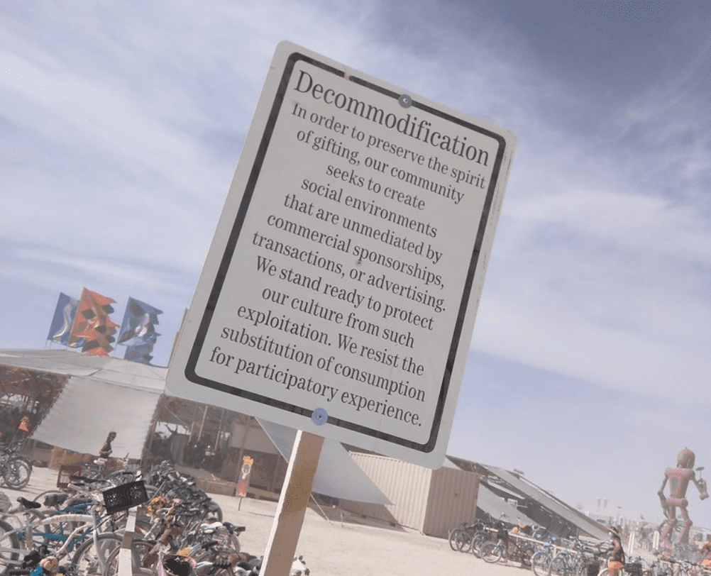 Weird Facts About Burning Man Festival pic