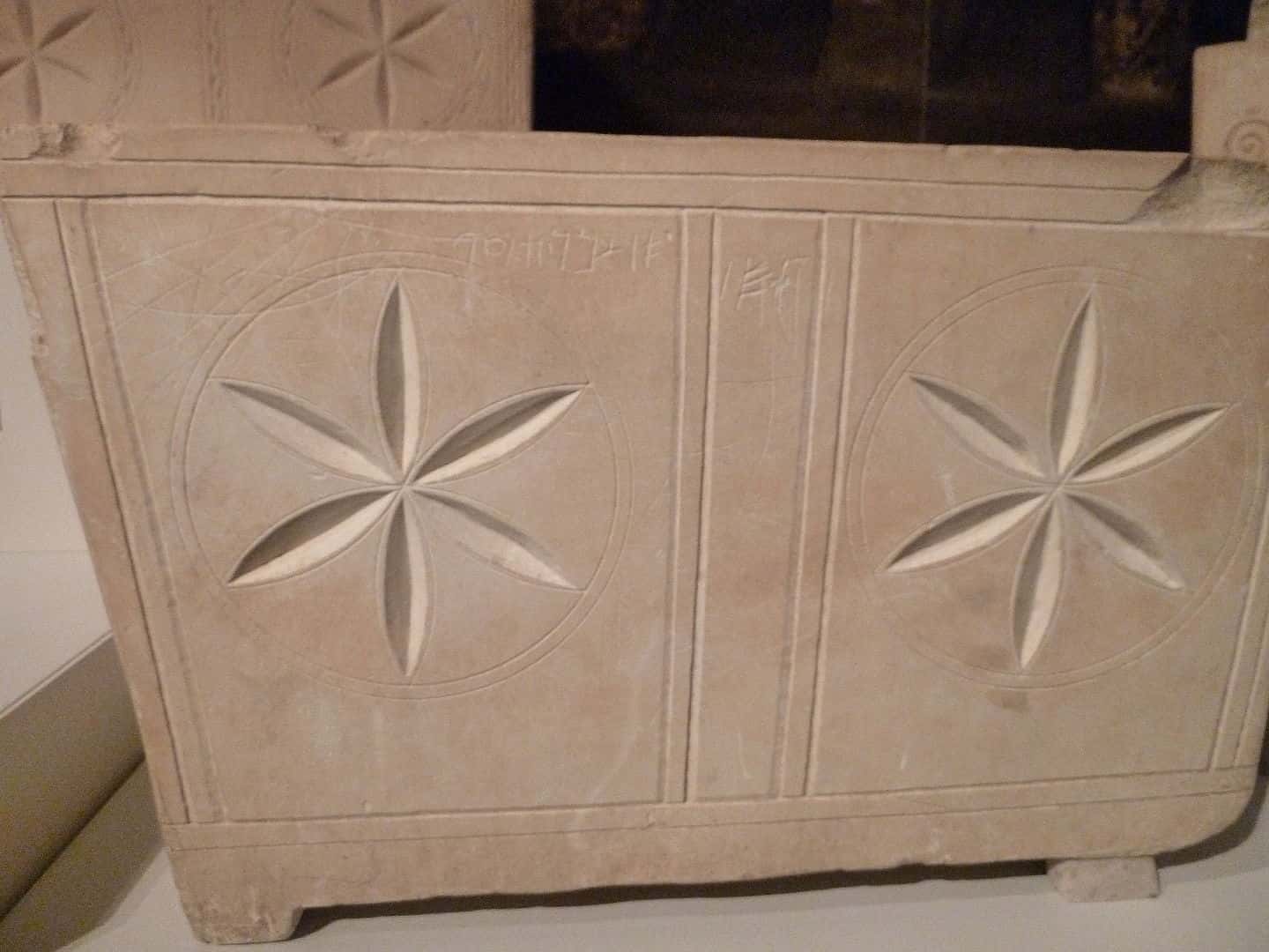 Mysterious Burial Sites facts