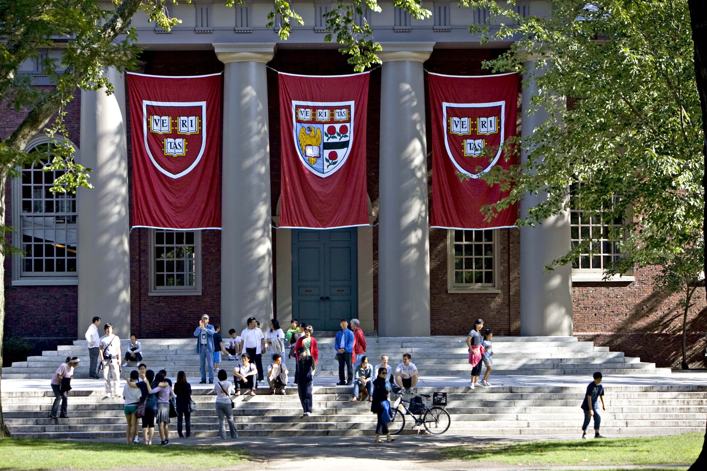 Harvard University facts