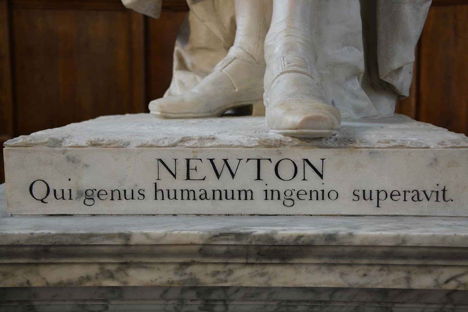  Isaac Newton facts 