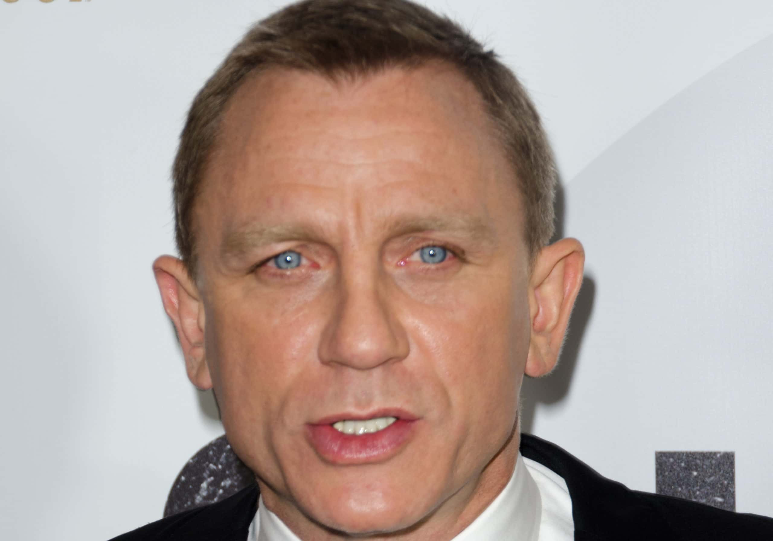 Daniel Craig