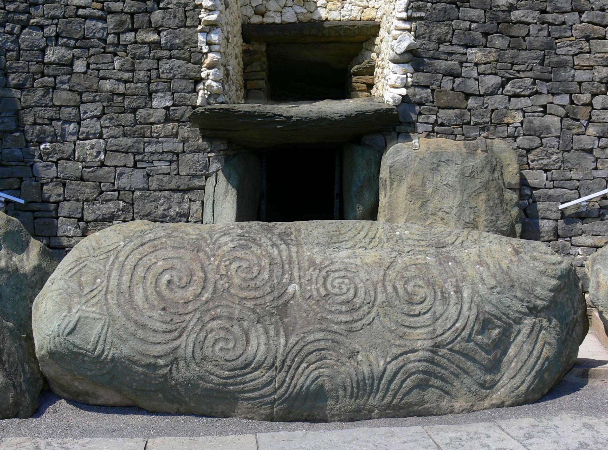 Mysterious Burial Sites facts