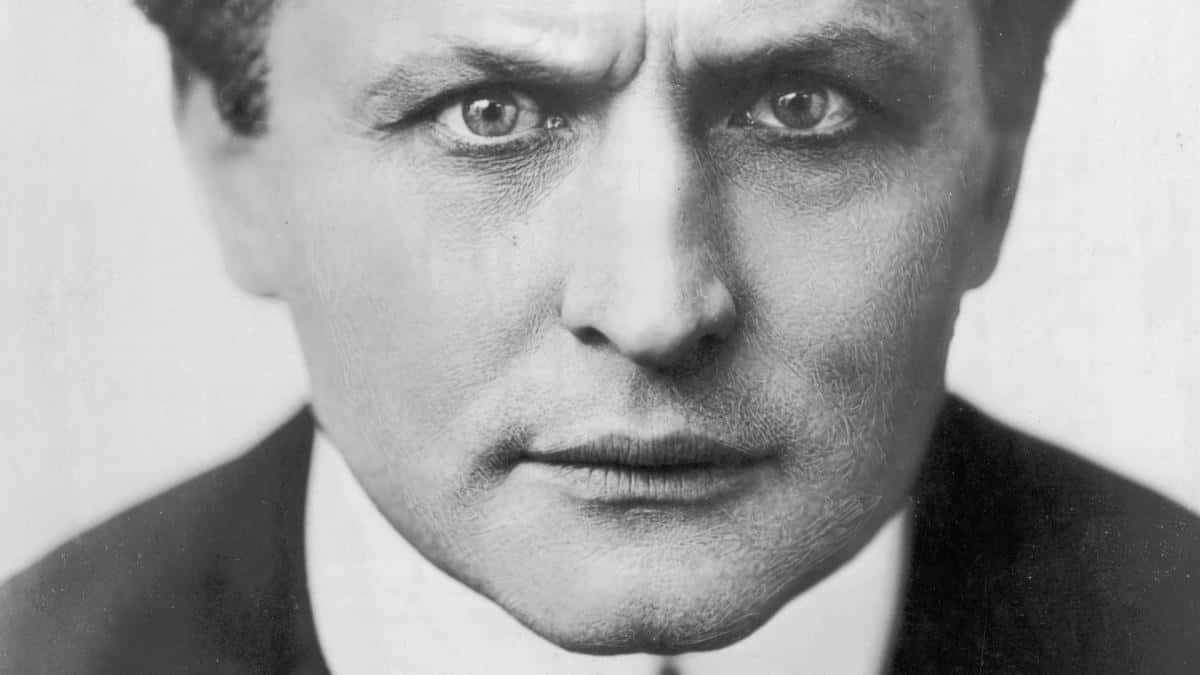 Harry Houdini facts